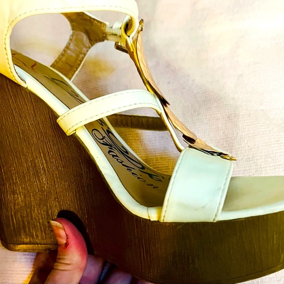 DB DK Fashion White & Tan Wedge Heels with Beautiful Gold Medallion Details! - Picture 7 of 7